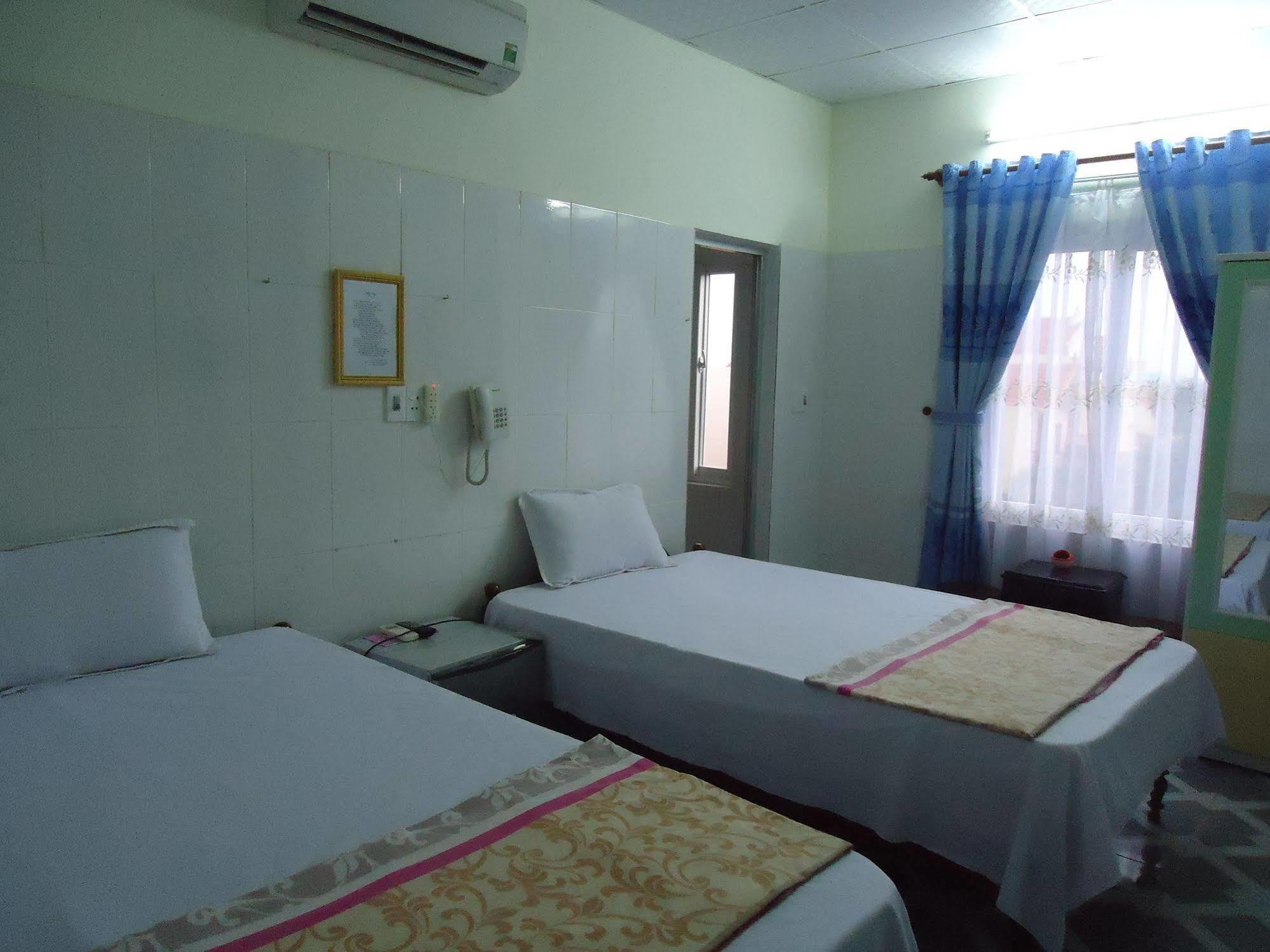 Anh Linh 1 Hotel Dong Hoi Exteriör bild