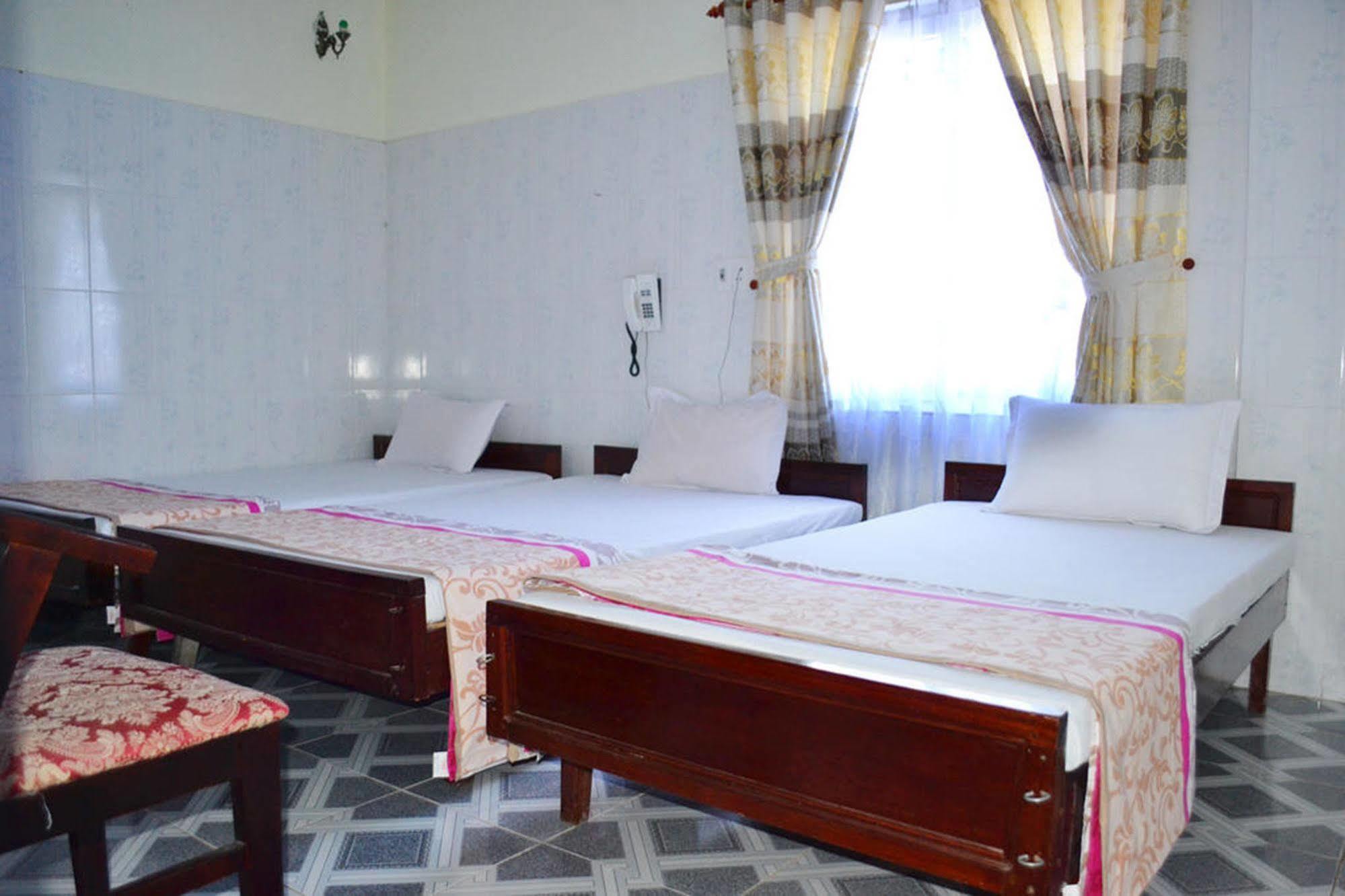 Anh Linh 1 Hotel Dong Hoi Exteriör bild