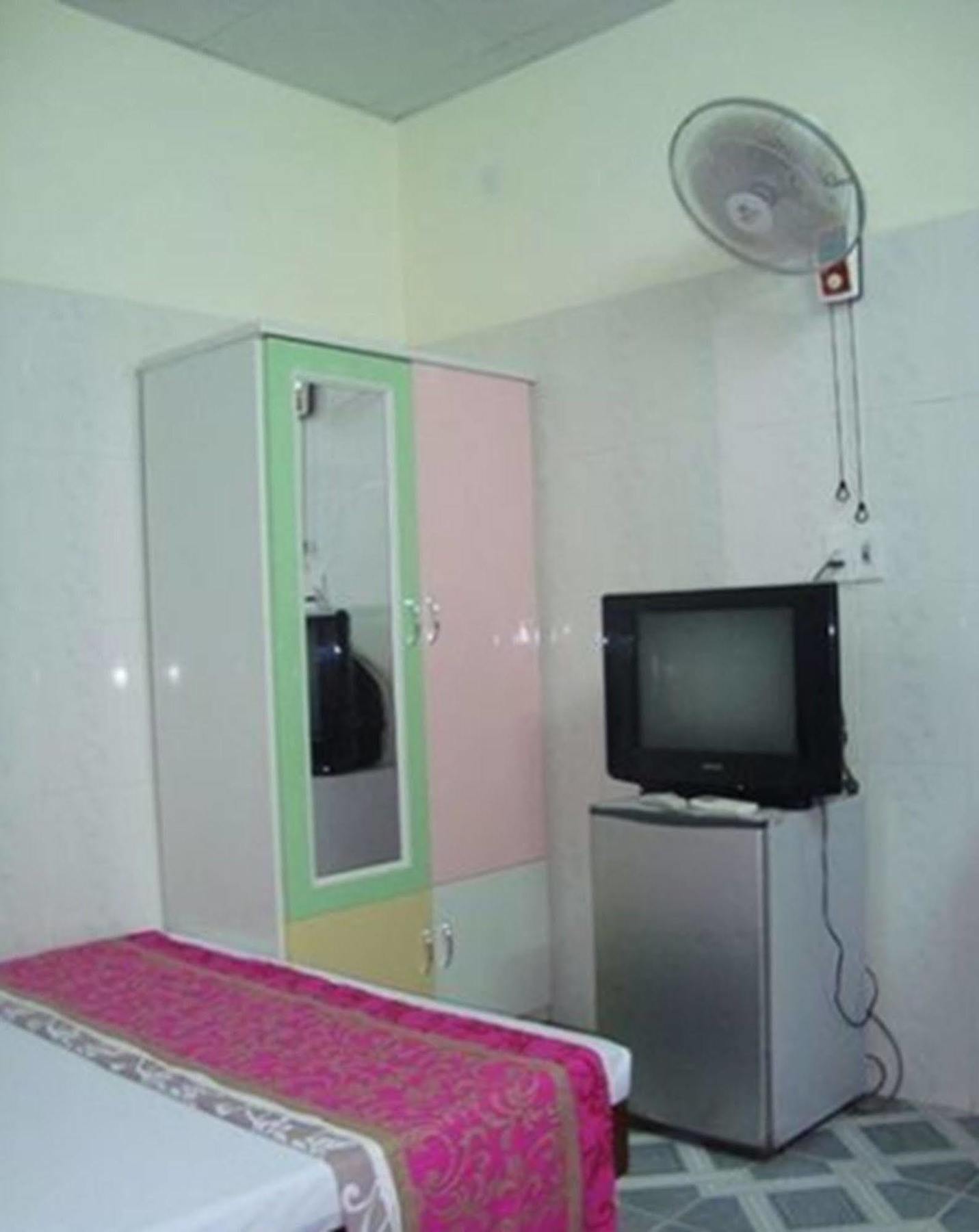 Anh Linh 1 Hotel Dong Hoi Exteriör bild