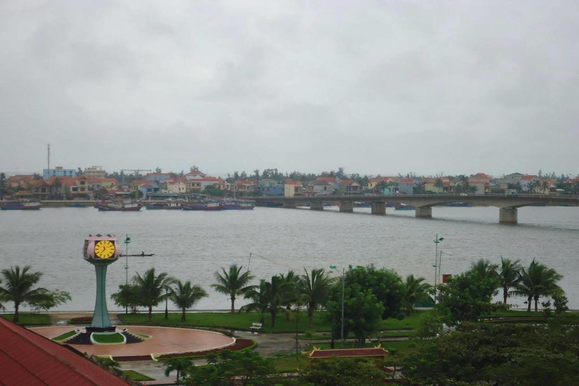 Anh Linh 1 Hotel Dong Hoi Exteriör bild